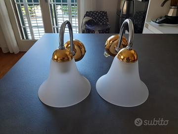 Coppia appliques in vetro satinato bianco