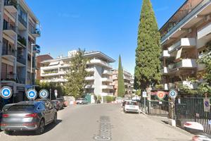 Gemelli monolocale finemente arredato