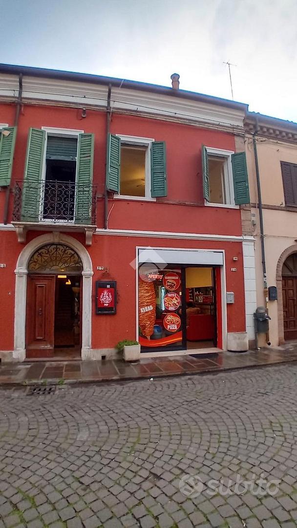 NEGOZIO A COMACCHIO - Vista 3