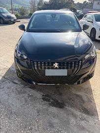 Peugeot 208 1200 100 cv