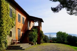 Villa con piscina vicino lago trasimeno