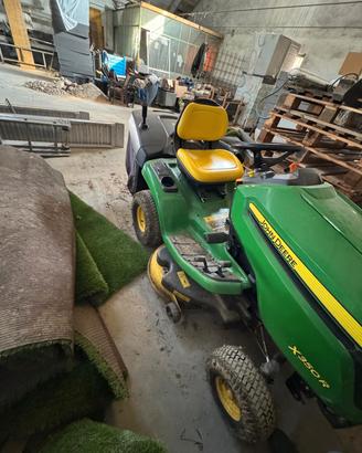 Trattorino rasaerba John Deere