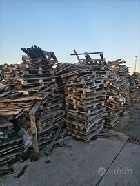 Pallets rotti bancali pedane