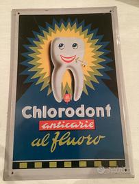 Targa in metallo vintage con plastica protettiva