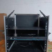 Proel Flight Case con 8 unità + mixer inclinabile