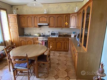 Arredamento cucina e camera.