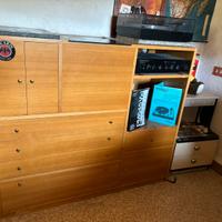 Mobile in legno per stereo e dischi