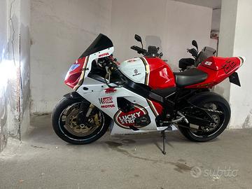 SUZUKI GSX-R 600 k4