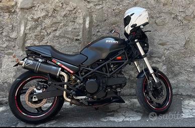 Ducati Monster 695 Dark