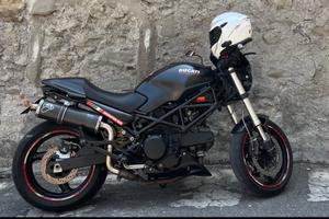 Ducati Monster 695 Dark