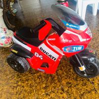 Moto elettrica peg perego DUCATI