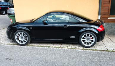 Audi TT mk1 225 coupé quattro 