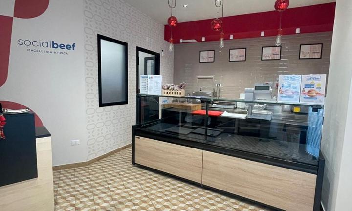 NEGOZIO COMMERCIALE Via S. Martini 125