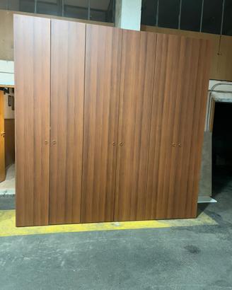 Armadio battente porte