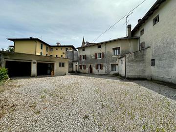 Bolzano casa bicamere da rimodernare