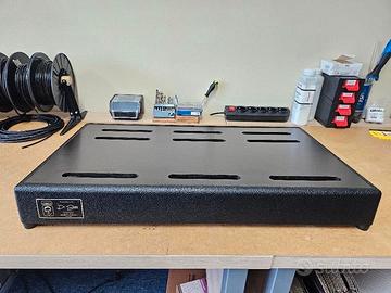 Pedalboard artigianale + flight case custom