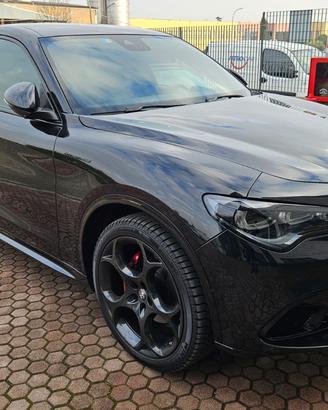 Alfa Romeo Stelvio 2.2 Diesel 210 CV Competizione