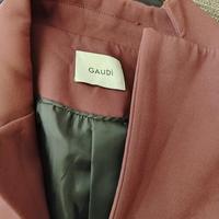 tailleur donna Gaudi