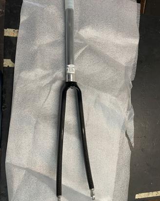 Forcella carbonio corsa