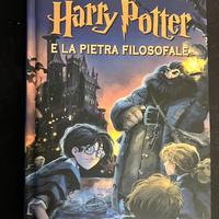 Libro "Harry Potter e la pietra filosofale"