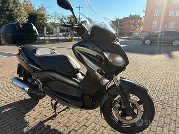 Yamaha X Max 250