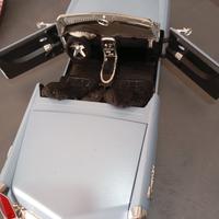 Auto Bratz vintage con radio FM