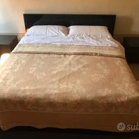 Letto matrimoniale e comodini legno laccato nero