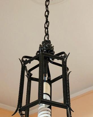 lampada a sospensione in ferro battuto