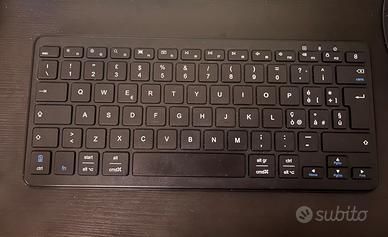 Tastiera Bluetooth per tablet e PC compatta