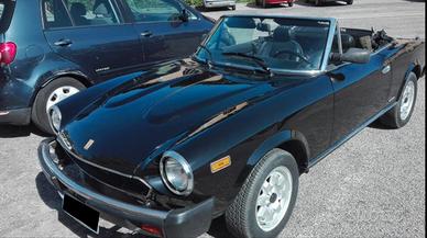 124 Spider America Pininfarina 2000 ie 1985