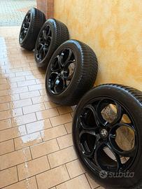 Cerchi e Gomme Set Completo