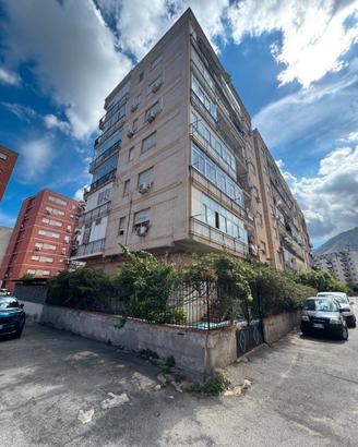 Ampio appartamento di 103 mq con cantina -