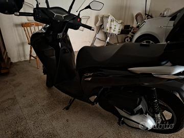 Honda sh 350