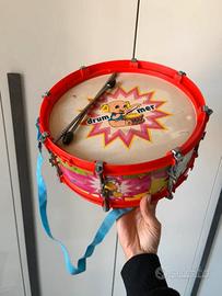  Tamburo giocattolo per bambini con bacchette e tr