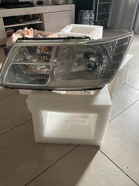 Faro destro fiat freemont