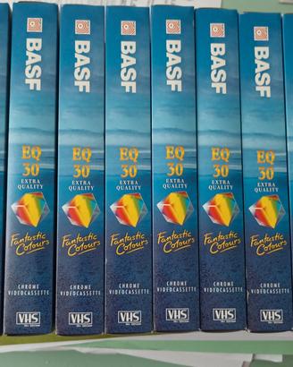 N°10 Cassette VHS Vergini 30 Minuti