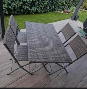 Tavolo da giardino con 4 sedie