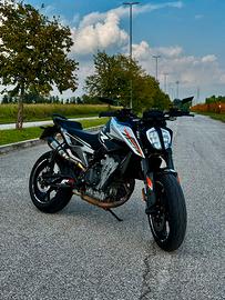 KTM DUKE 790L DEPOTENZIATA A2 2024