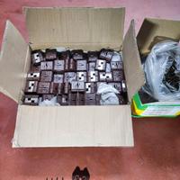 Cerniere a scomparsa 180° in zinc-alloy e plastica