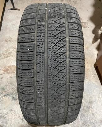 245/40 R18