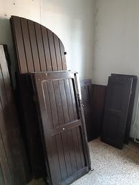 Scuri, persiane, finestre usati in legno massello