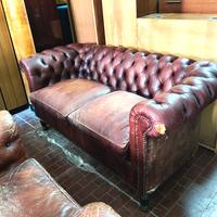 salotto Chesterfield vintage in pelle marrone 