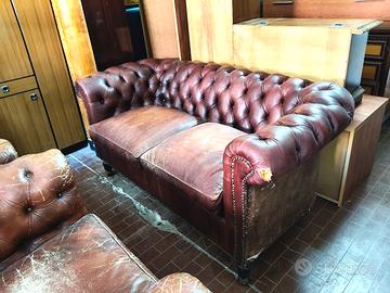 salotto Chesterfield vintage in pelle marrone 