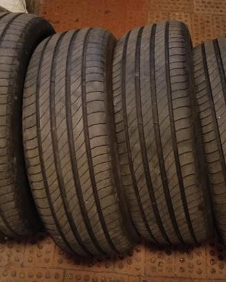 Gomme auto