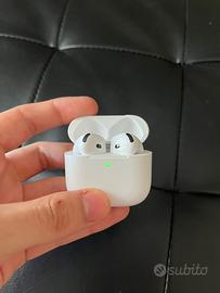 Air Pods 4 (2024)