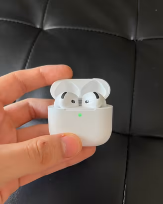 Air Pods 4 (2024)