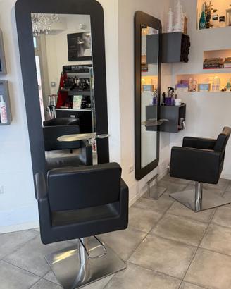 ARREDAMENTO PARRUCCHIERI