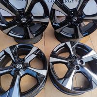 4 Cerchi in Lega Nissan Note 4 Fori 