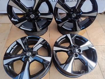 4 Cerchi in Lega Nissan Note 4 Fori 
