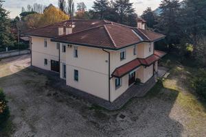 Proprietà residenziale ai piedi dei colli euganei